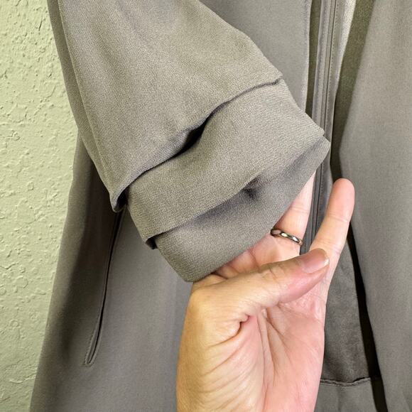 ARITZIA BABATON Blazer 2 Power Hip Taupe Mirror Crepe Open Front Shawl Collar - Picture 9 of 16